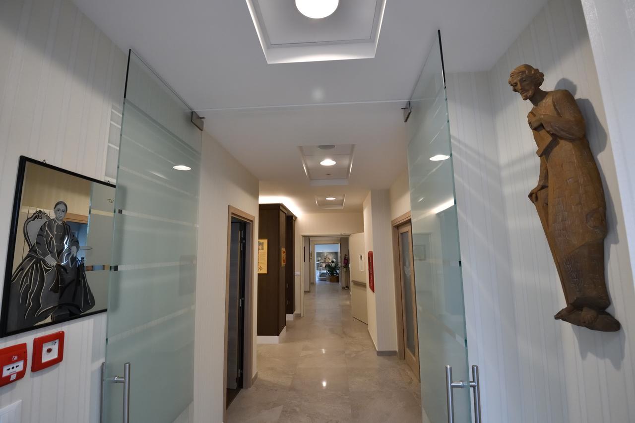 Casa Ospitalita San Giuseppe Bed & Breakfast L'Aquila Ngoại thất bức ảnh