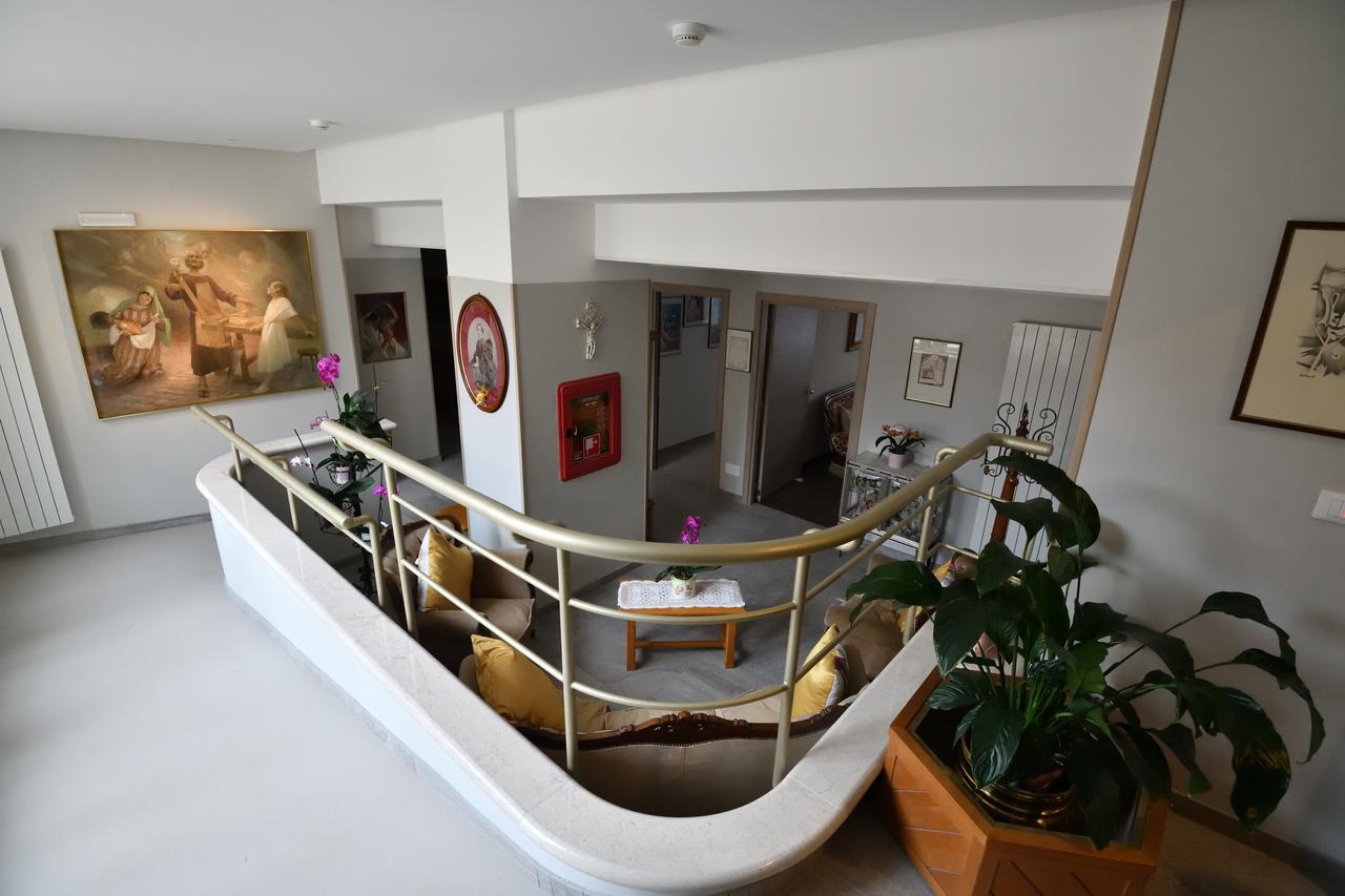 Casa Ospitalita San Giuseppe Bed & Breakfast L'Aquila Ngoại thất bức ảnh